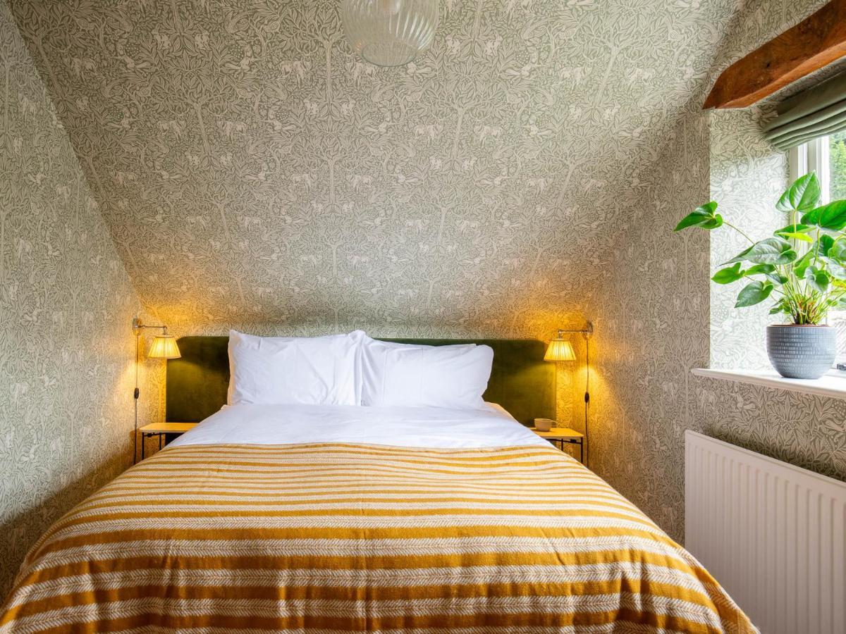Holiday home The Roost At Coln *
